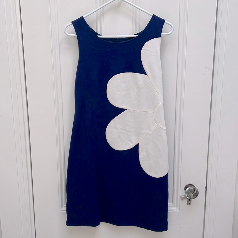 Amy Matto New York, Navy Blue Dress with big white flower, Size 6